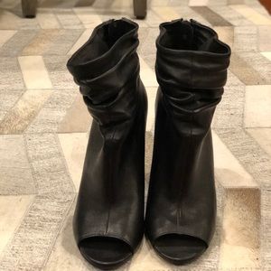 CHINESE LAUNDRY by Kristin Cavallari “Liam”